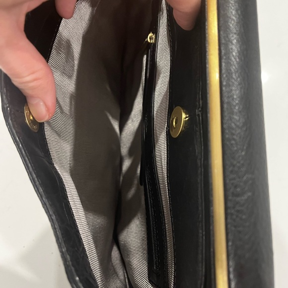 BCBG MaxAzria Gorgeous Leather Black Satchel Purse - Picture 7 of 15